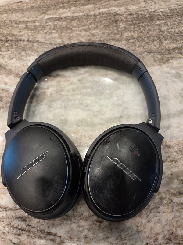 Bose QuietComfort 35 II Bluetooth Wireless Over-Ear Headphones – Black – Used