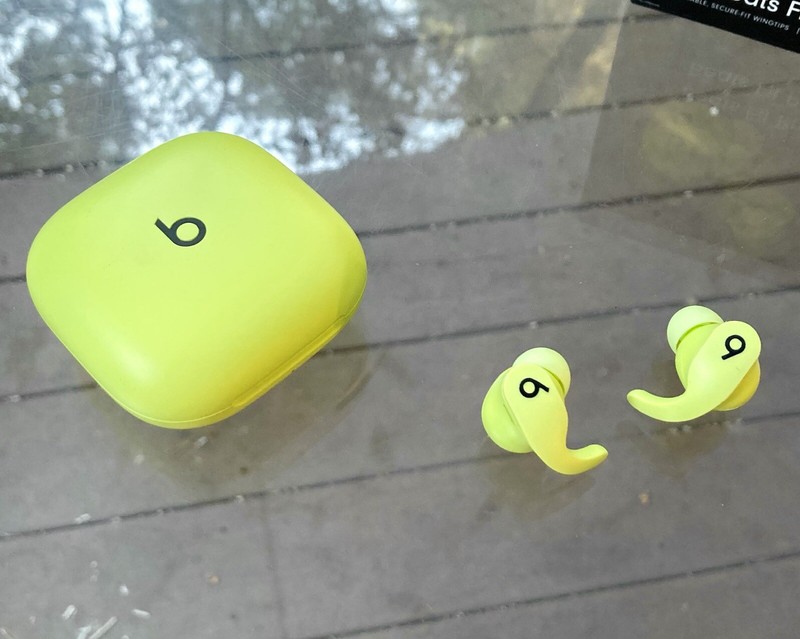 Beats Fit Pro Wireless Bluetooths Earbuds In Ear - Volt Yellow - New Sealed gallery