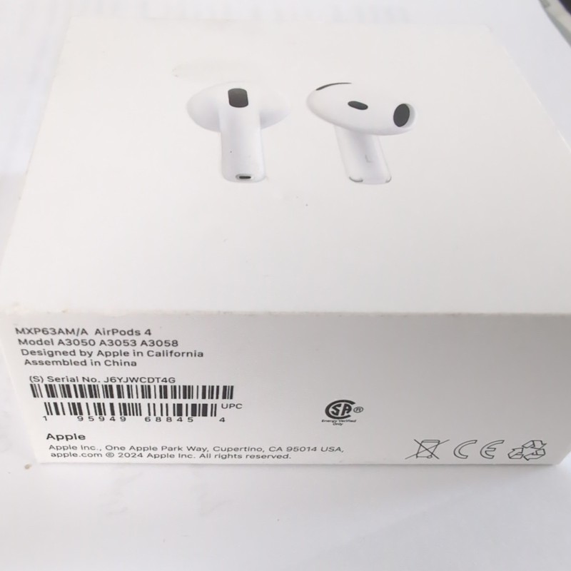 Apple AirPods 4 – Like New, Open Box, Non-ANC, Original Case & Box gallery
