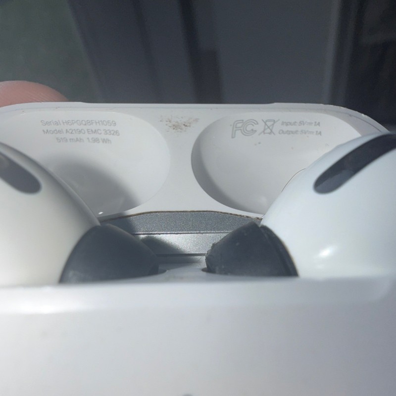 Apple AirPods Pro In-Ear Wireless Bluetooth Earbuds w/ Charging Case, White gallery