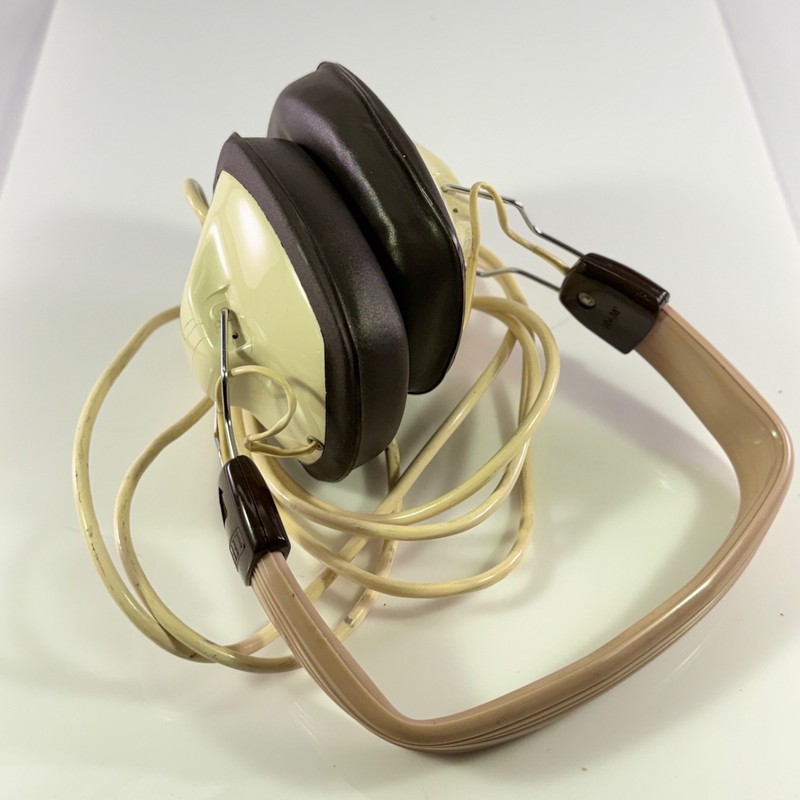Pioneer SE-4GH Vintage Stereo Headphones 8 Ohm Made in Japan Tested Working gallery