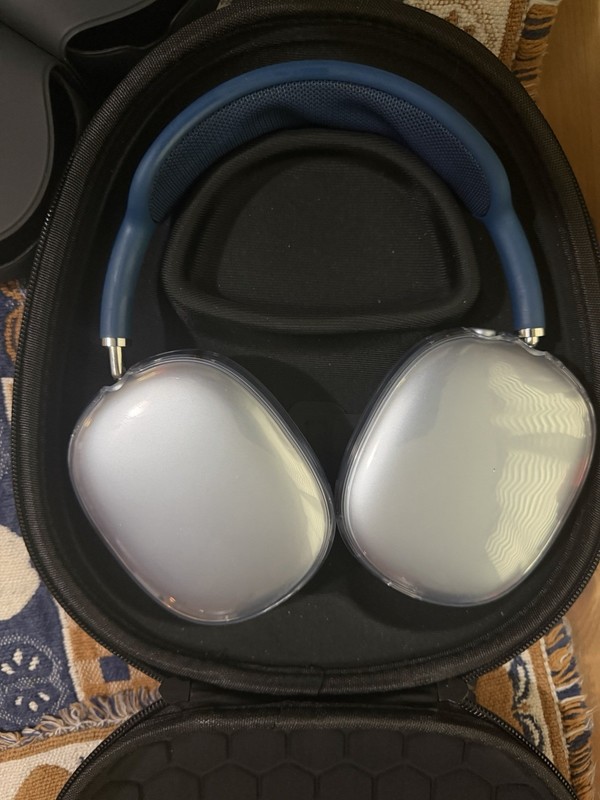 Apple AirPods Max Bluetooth Wireless Over-Ear Headphones Silver/Blue w/ Case