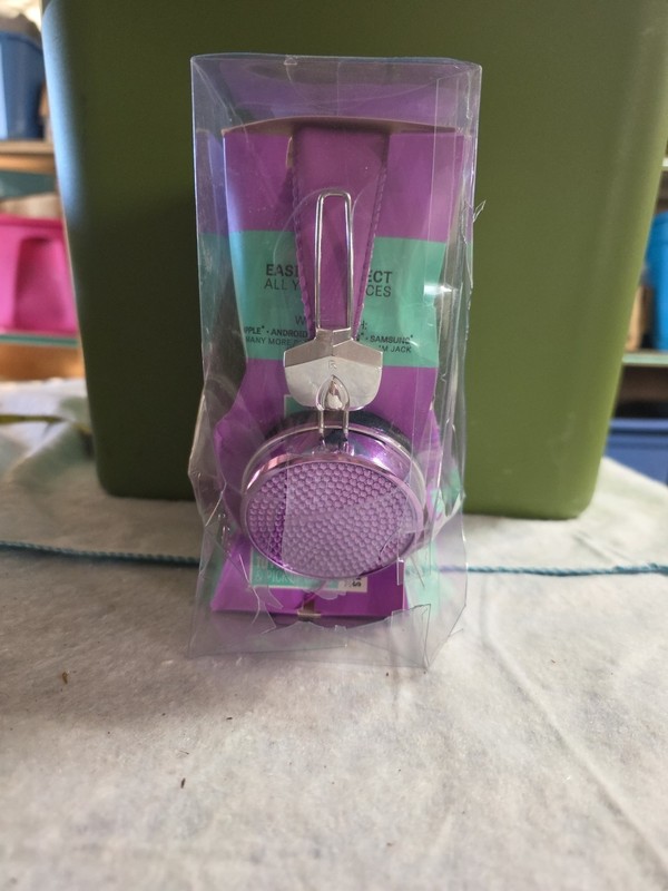 iHip Bling Wired Headphones Built-in Mic Purple Noise Limiting Kid Safe Tech gallery