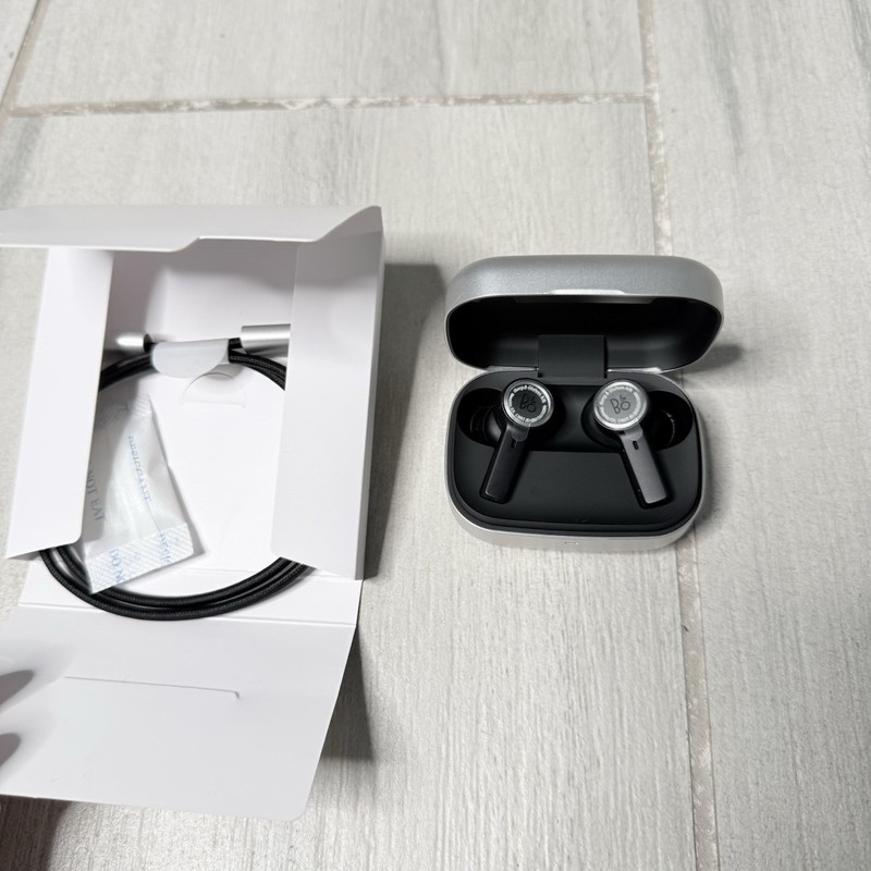 BANG & OLUFSEN BeoPlay Eleven Premium Wireless Earbuds W/ ANC Natural Aluminum