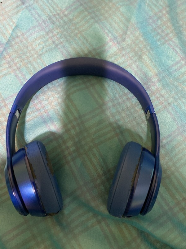 Beats by Dr. Dre Solo3 Over the Ear Headphone - Gloss Black gallery