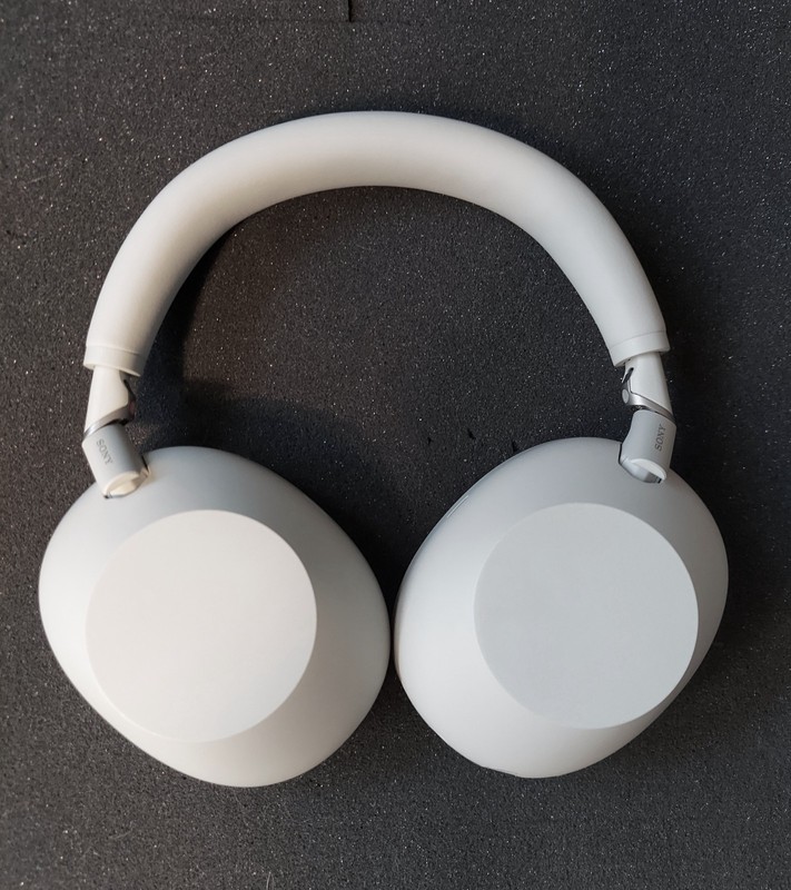 Sony WH-1000XM6/S "Grade B" Premium Wireless Noise Canceling Headphones - Silver gallery