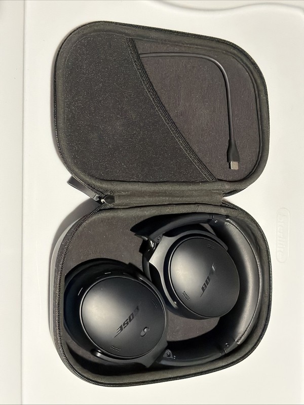 USED BOSE QUIET COMFORT 45 WIRELESS BLUETOOTH HEADPHONES (QUC027474)
