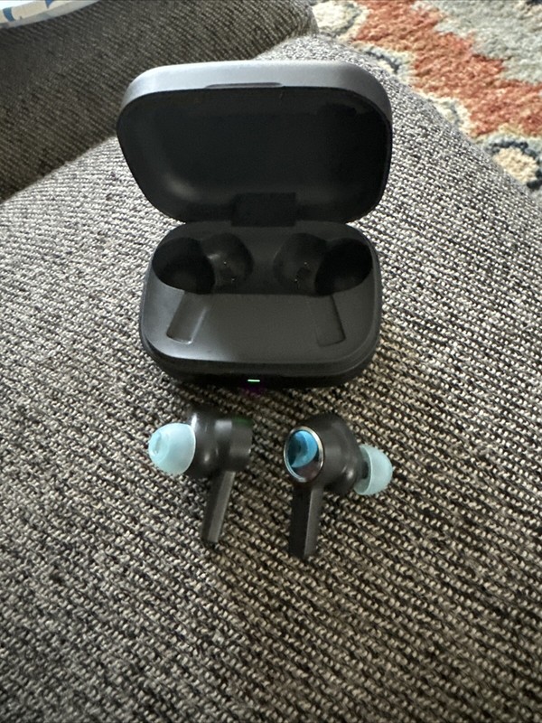 Bang & Olufsen Beoplay E8 2.0 True Wireless In-Ear Headphones - Indigo Blue gallery