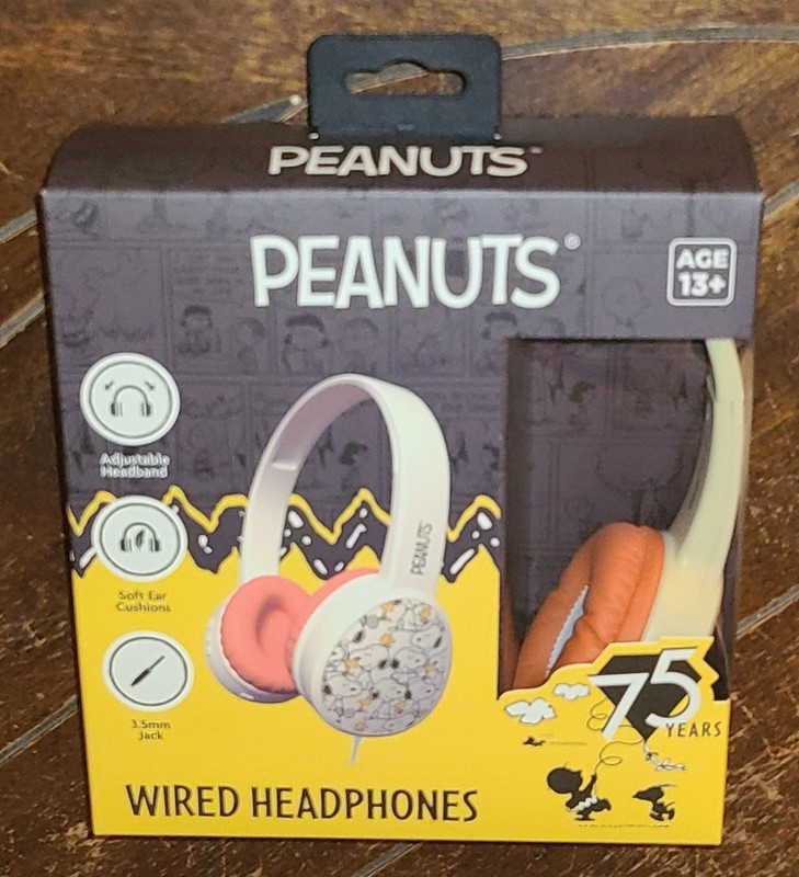 PEANUTS (2025) Wired Headphones (Cream & Red) 75 Years Snoopy & Woodstock