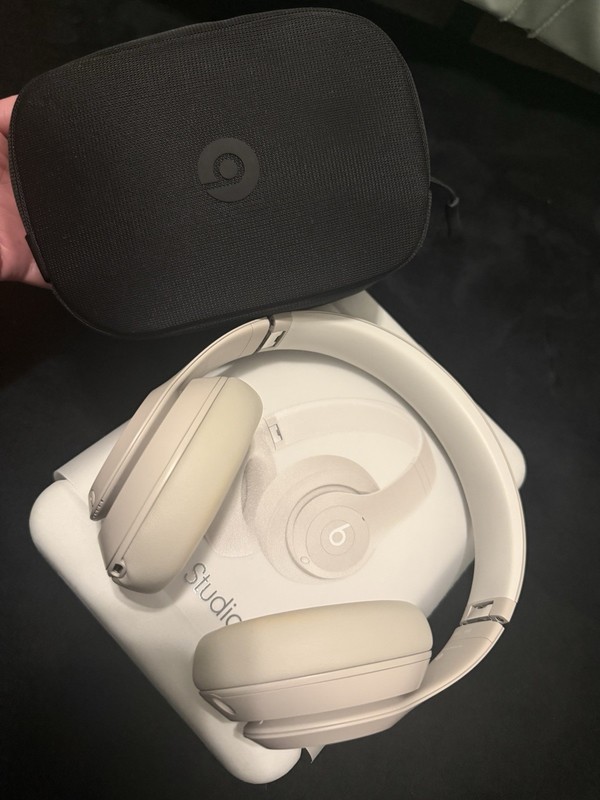 Beats Studio Pro Wireless Bluetooth Headphones Sandstone
