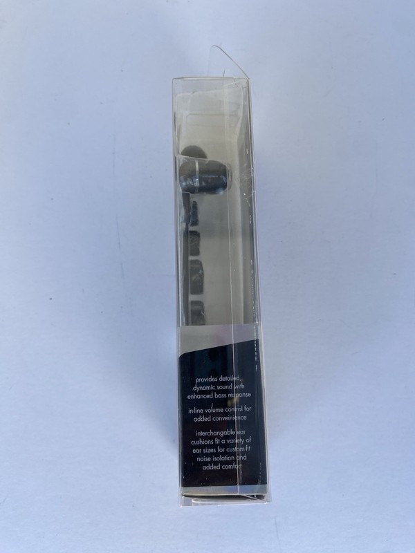 iHOME Noise Isolating Earbuds iB6 Black In-line Volume Control Powerful Bass gallery
