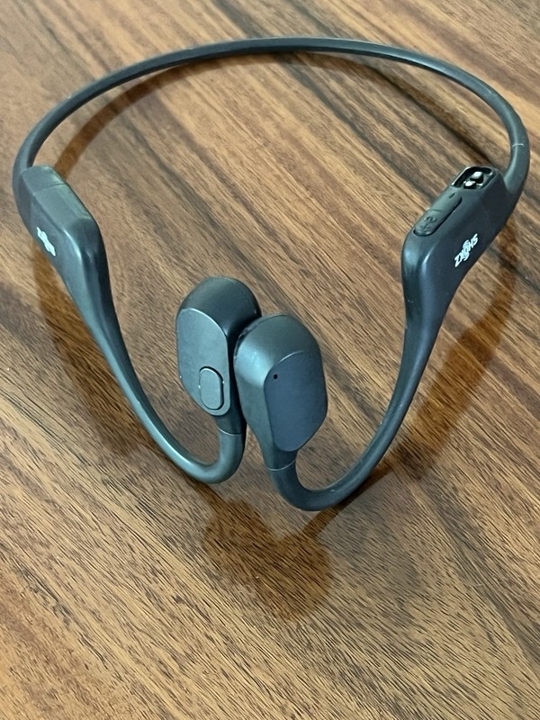 Shokz OpenRun Wireless Bone Conduction Headphones - Black gallery