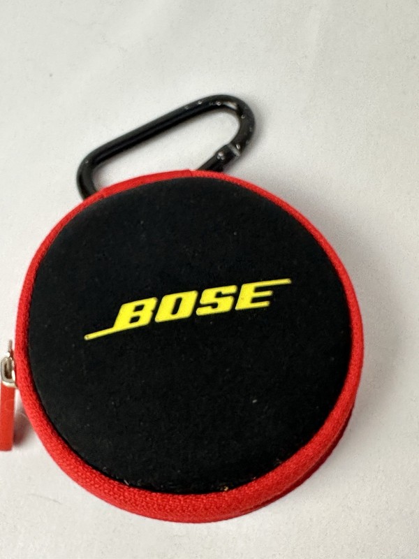 Bose Soundtrue In Ear WIRED Earphones Earbuds Red & Black with Case gallery