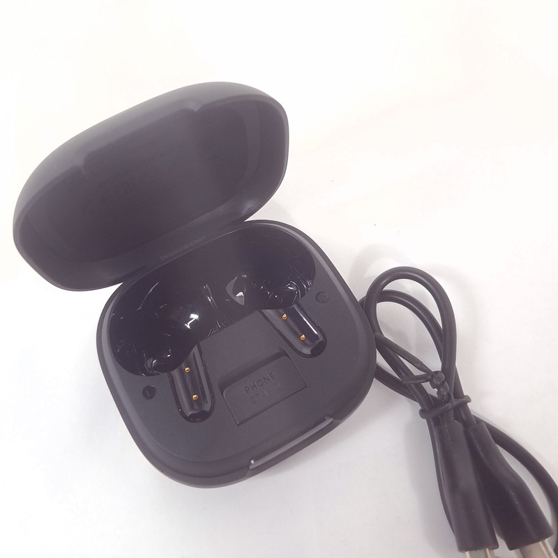 Soundcore Anker P40i Adaptive Noise Cancelling Earbud black charging case cable gallery