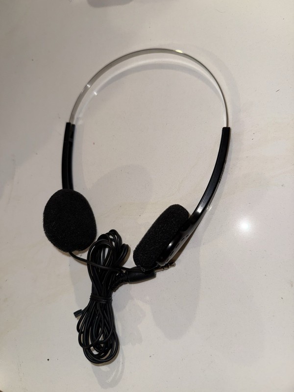 Vintage Sony Walkman MDR-006 Headphones On-Ear Black Foam Pads WORKS