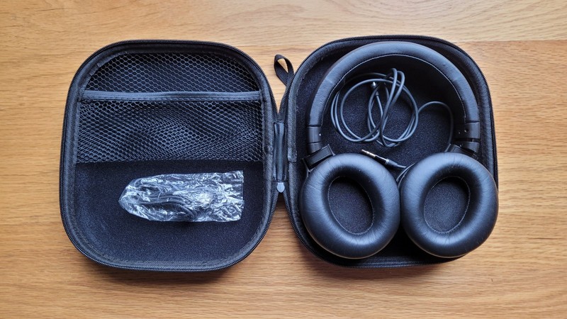Cowin E7 Pro Active Noise Cancelling Headphones - Black (Excellent Condition) gallery
