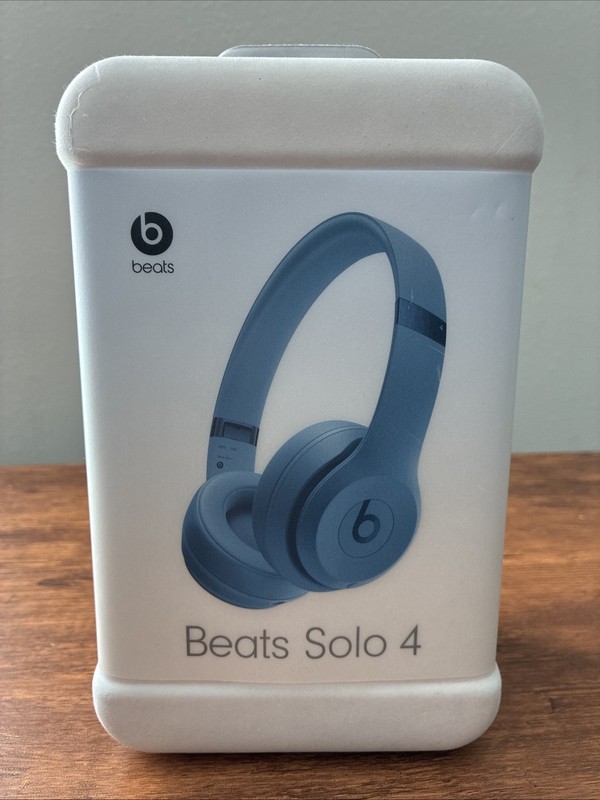 Beats Solo 4 Wireless Slate Blue *New in Box* *Sealed* MUW43LL/A