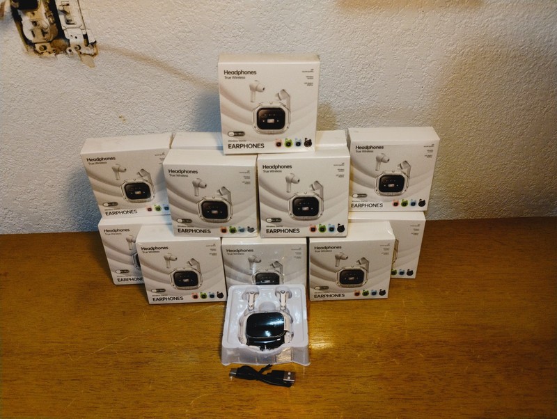 Air Maxes Wireless Earphones Black White Blue Green Bluetooth gallery