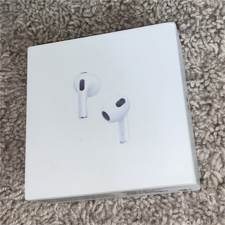 Apple AirPods 3 White Bluetooth Earbuds w/ Charging Case Mic