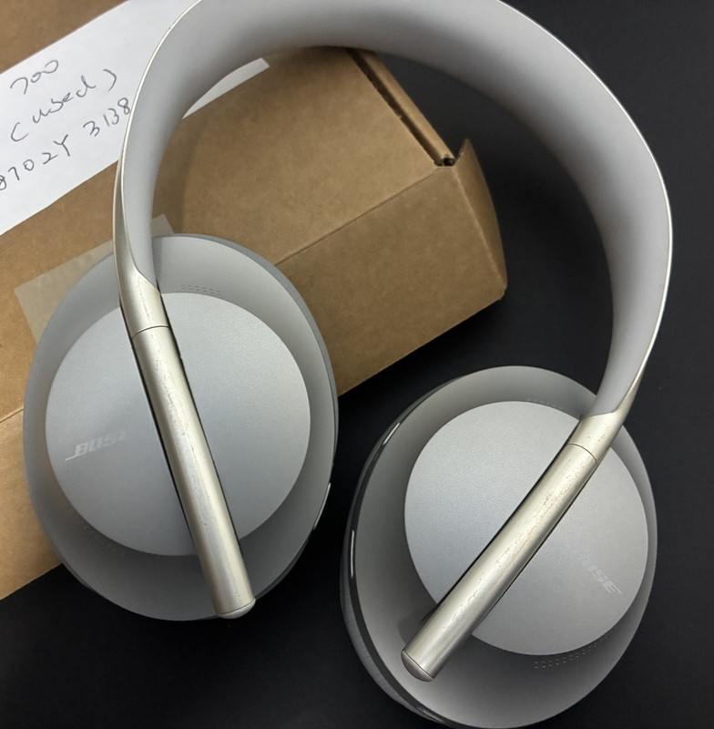 Bose NC700 700 Noise Cancelling Over-Ear Headphones – Silver