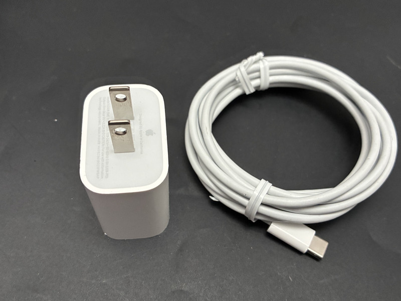 Original OEM Apple 20W USB-C Power Adapter + USB-C to Lightning Cable 2m gallery