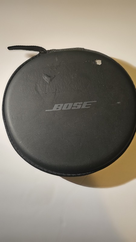 Bose QC30 QuietControl 30 Wireless Neckband Noise Cancelling Earbuds + Case gallery