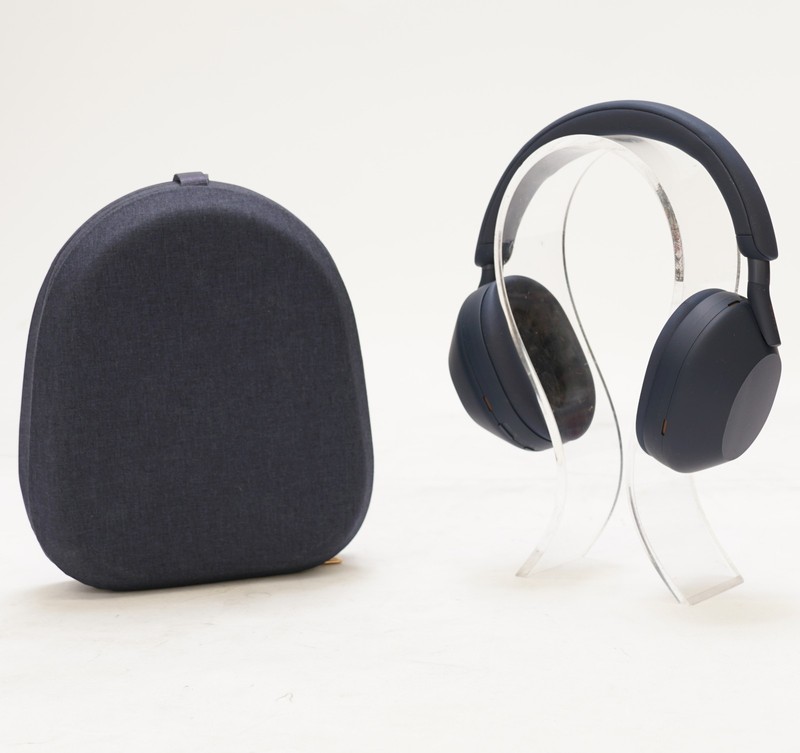 Sony WH-1000XM5 Wireless Noise Canceling Headphones (Midnight Blue)