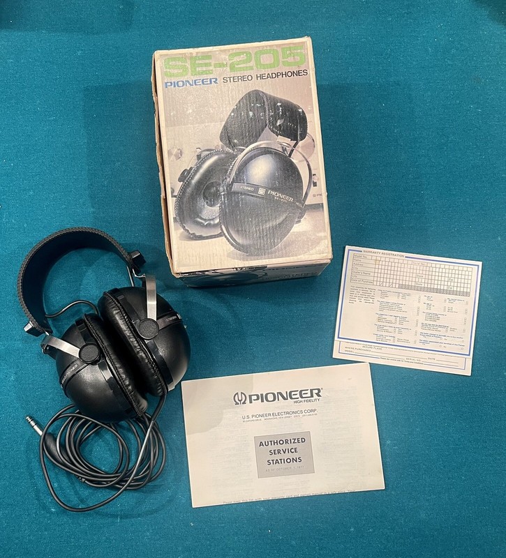 Vtg Pioneer Stereo Headphones SE-205 w/ Box, Manual & Paperwork – Earphones C2