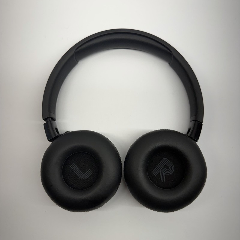 JBL Tune 670NC Pure Bass Sound Wireless Over-Ear Noise Cancelling Headphones gallery
