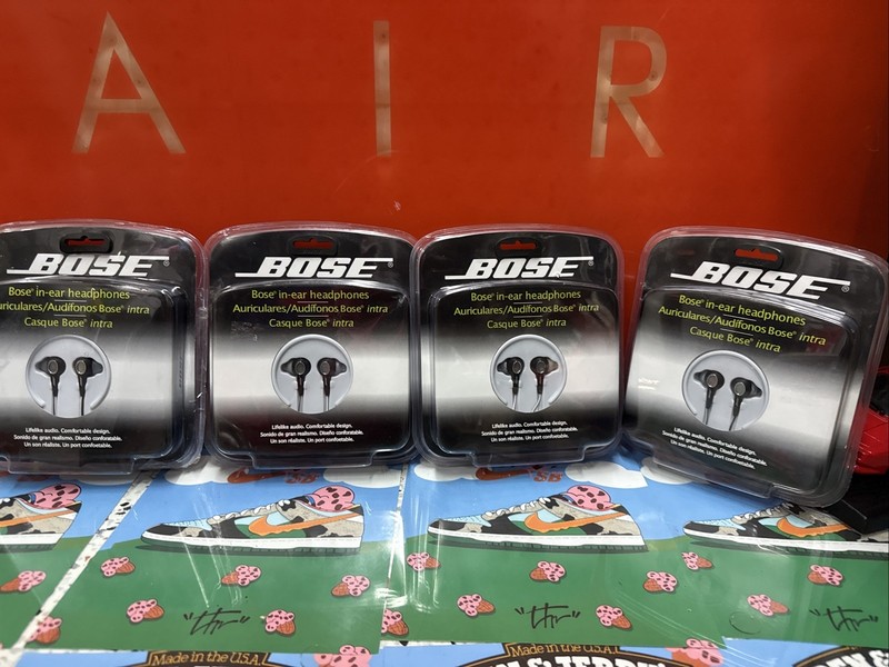 Bose Triport IE New Sealed Earphones