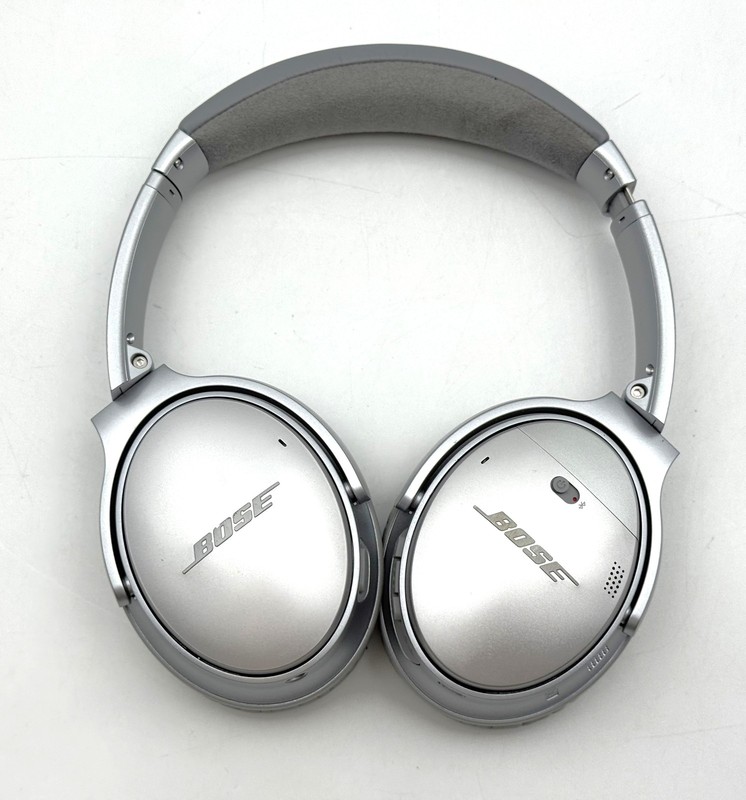 Bose QuietComfort 35 Series II Wireless Headphones – Silver – NO CASE