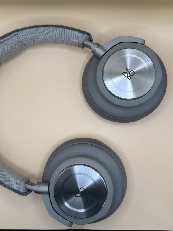Bang & Olufsen B&O Beoplay H7 Wireless Over-Ear Headphones Boxed & Complt gallery