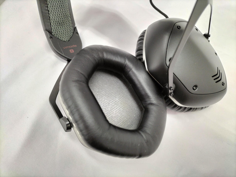 V-Moda Crossfade LP2 XFL2V-U-MBLACK Headphones Black w/ box, case Uesd Japan gallery