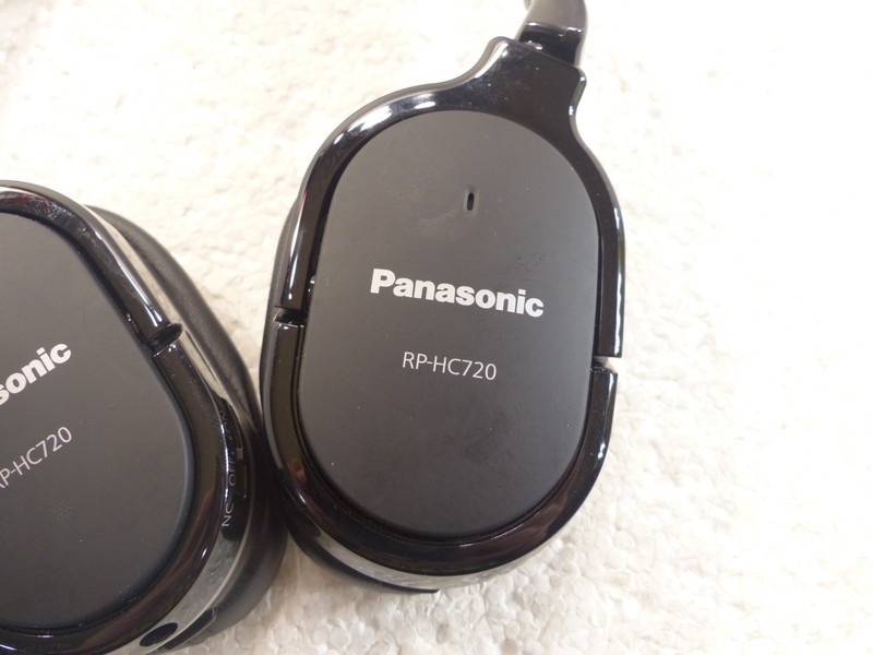 Panasonic RP-HC720 Over-Ear Wired Noise-Cancelling Stereo Headphones Black gallery