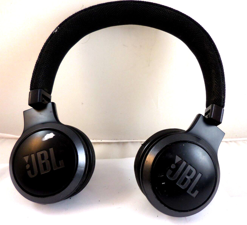 JBL Live 460NC Wireless On-Ear Noise-Cancelling Headphones – Black (No Power)