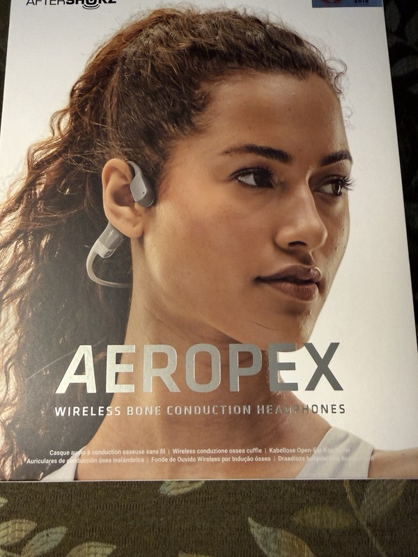 Women’s Aeropex Aftershokx Wireless Bone Conduction Headphones