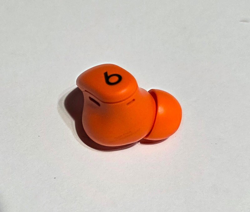 Unused Original Spark Orange Powerbeats Fit Wireless RIGHT SIDE Earbud ME2M4LL/A gallery