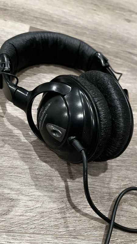 Audio-Technica ATH-M40fs Studio Headphones; Fully functional—could use some love