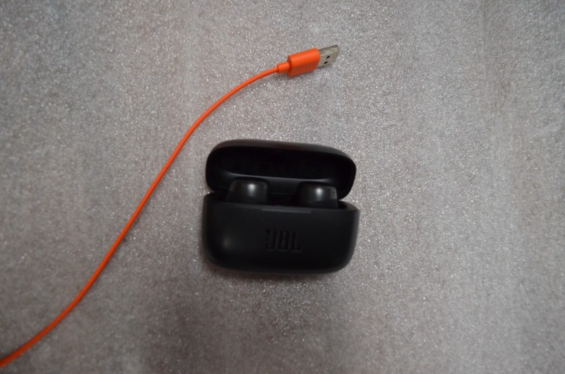 JBL Live 300TWS Wireless In-ear Headphones – Black