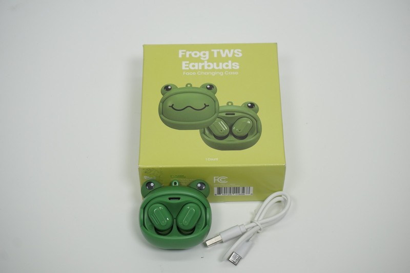 GEMS Frog TWS Earbuds Face Charging Case
