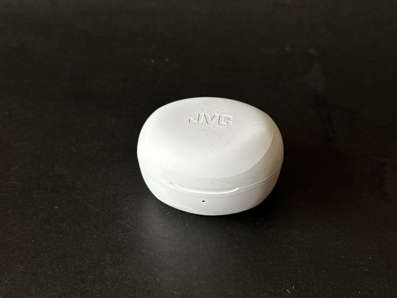 JVC Gumy Mini True Wireless White Bluetooth Earbuds HA-A6T
