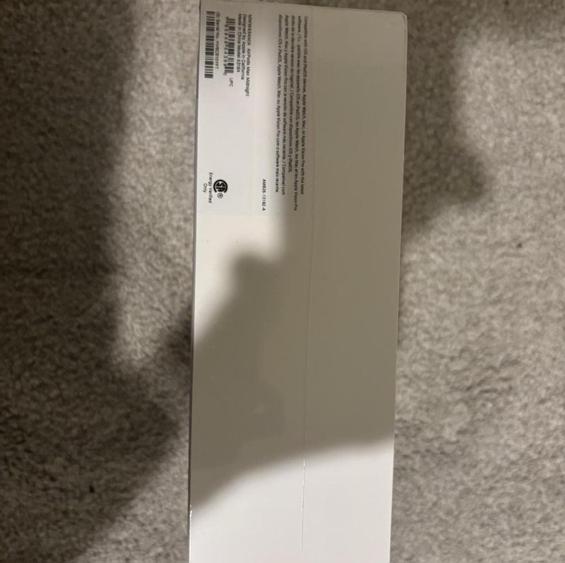 Apple AirPods Max Midnight Bluetooth Over-Ear Headband Headphones gallery