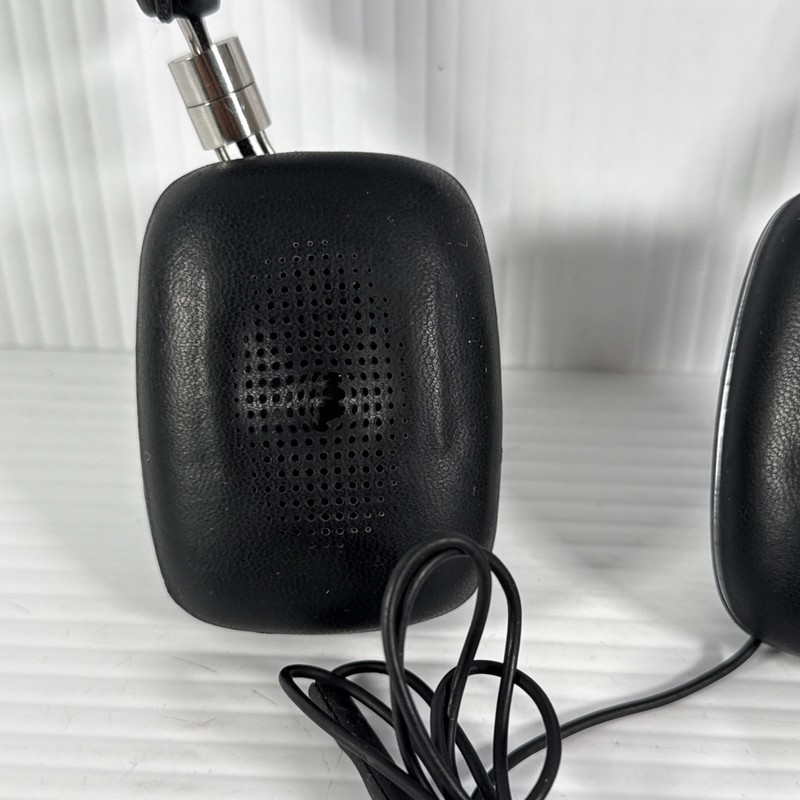 Bowers & Wilkins P5 Wired On-Ear Headphones Black Tested/Working gallery