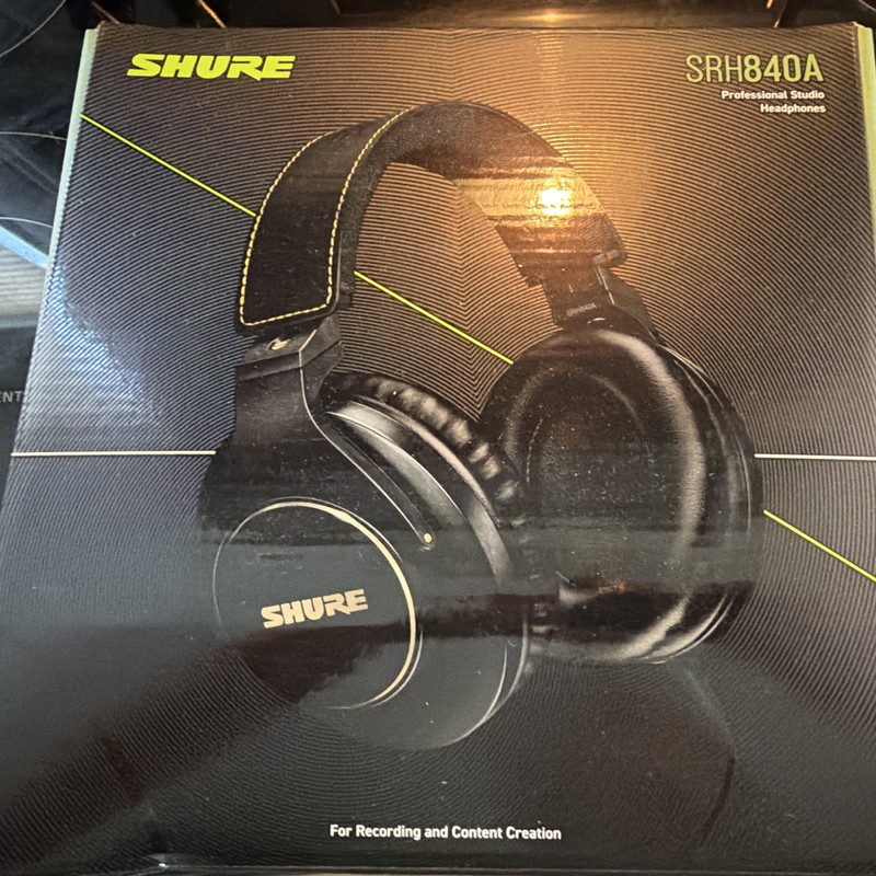Shure SRH840A Over-Ear Studio Headphones, Black, 3.5mm Wired Headband