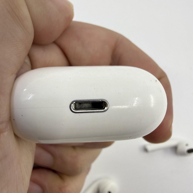 Apple AirPods A1602 EMC 2862 White Earbuds Charging Case Lightning Bluetooth* gallery