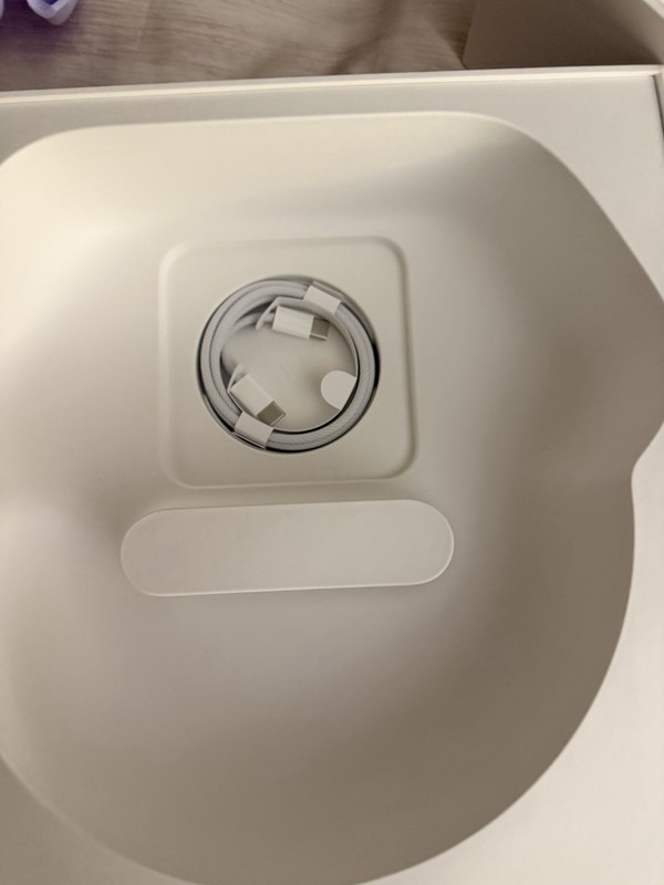 Apple AirPods Max Purple Headband Over-Ear A3184 with Smart Case & Accessories gallery