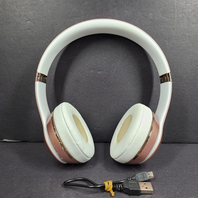 Beats by Dr. Dre Solo3 Wireless On-Ear Headphones A1796 – Rose Gold GRADE B