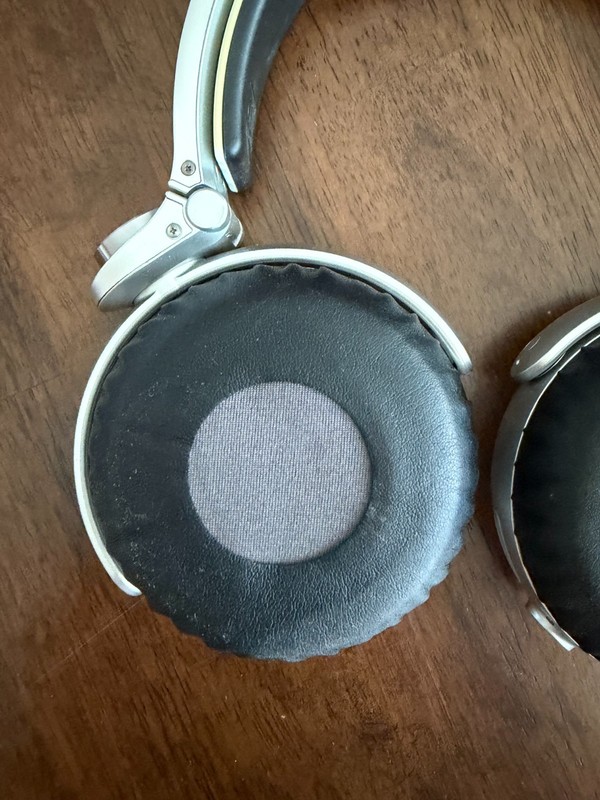 Sony MDR-X10 Headphones Simon Cowell X Edition - Excellent Cond, original owner gallery