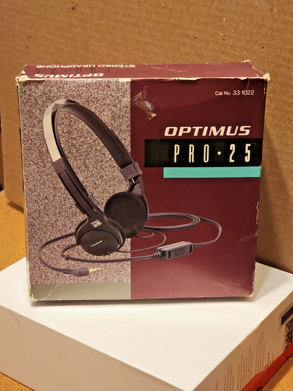 Vintage Optimus Pro 25 Titanium On-Ear Stereo Headphones Volume Control on Cord gallery