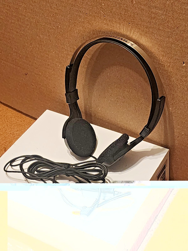 Vintage Optimus Pro 25 Titanium On-Ear Stereo Headphones Volume Control on Cord gallery